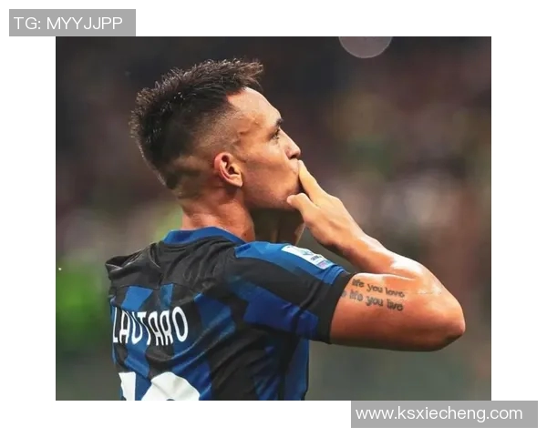 足球场突现球星惊艳表现 赛场瞬间引爆全场热议视频合集